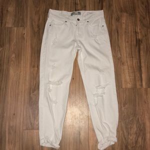 ABERCOMBIE BOYFRIEND JEANS